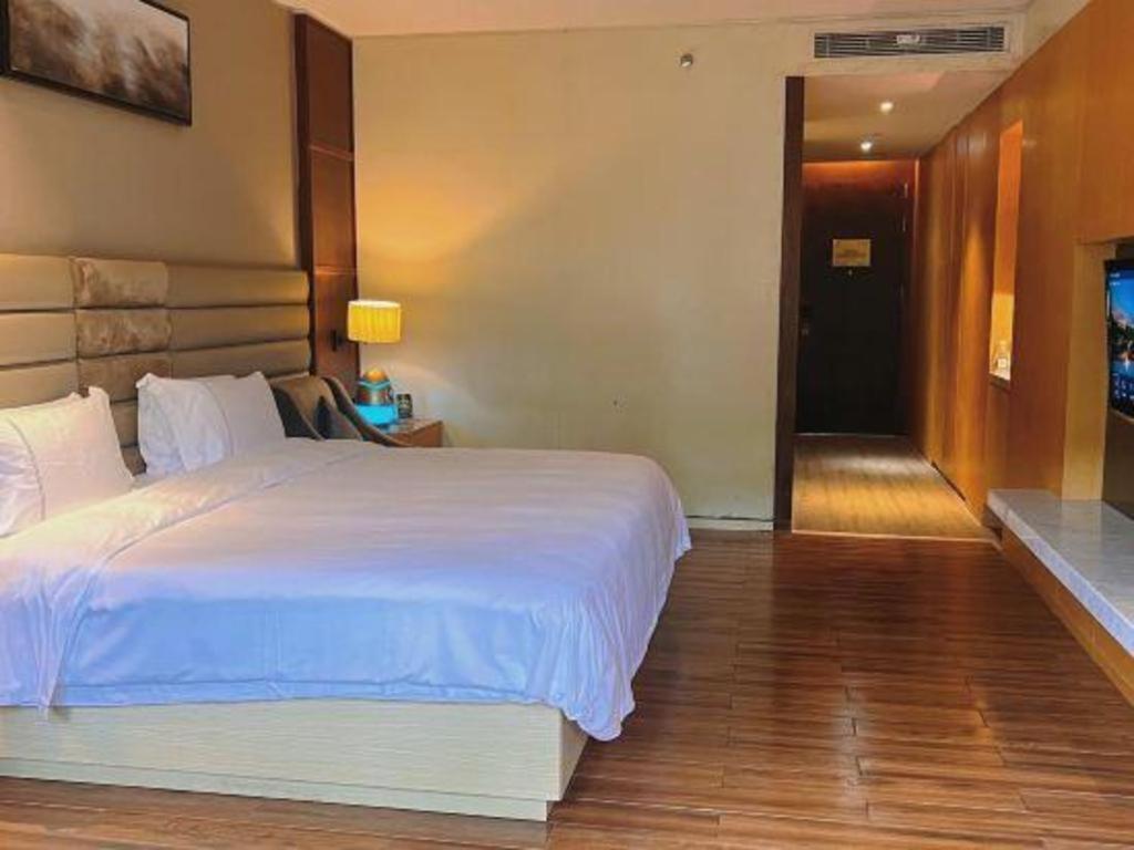 Eadry Royal Garden Hotel Haikou Haikou  Zewnętrze zdjęcie