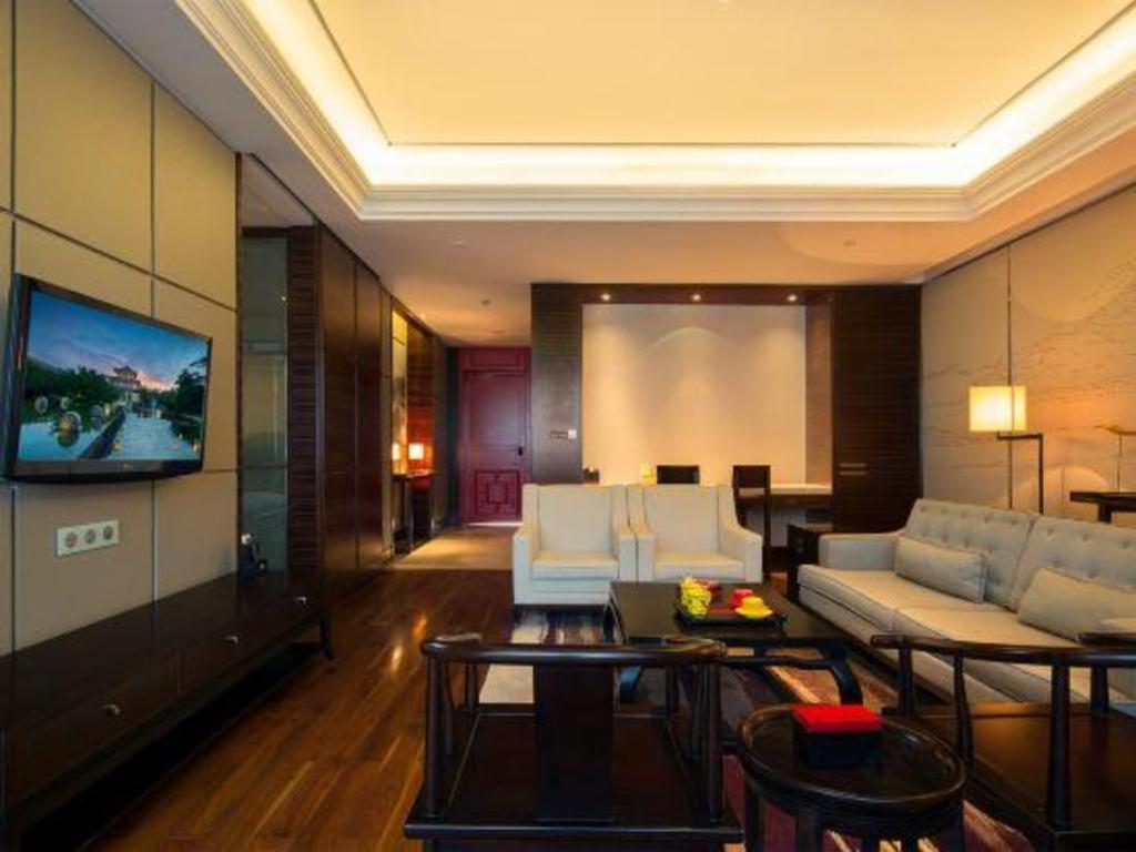 Eadry Royal Garden Hotel Haikou Haikou  Zewnętrze zdjęcie