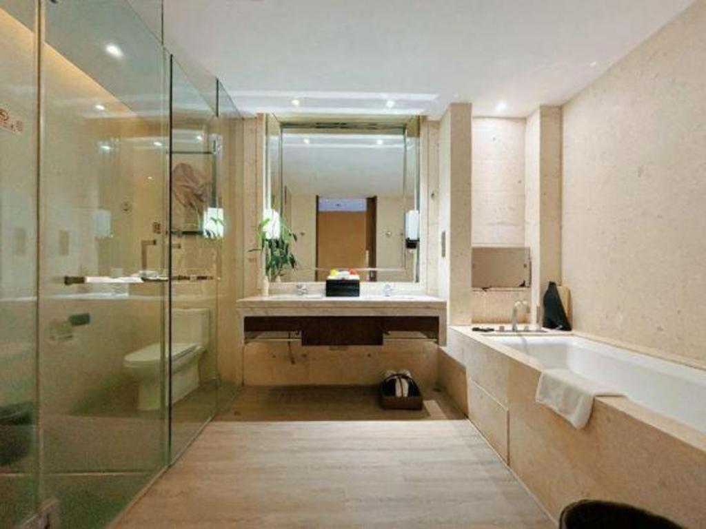 Eadry Royal Garden Hotel Haikou Haikou  Zewnętrze zdjęcie